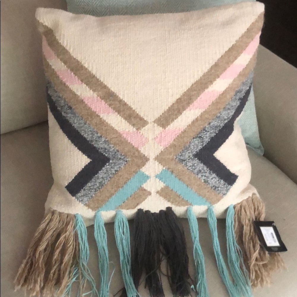 Accent pillow